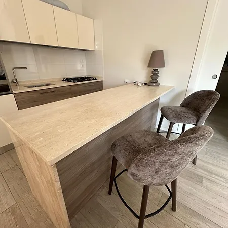 Garda Luxe Apartamento *